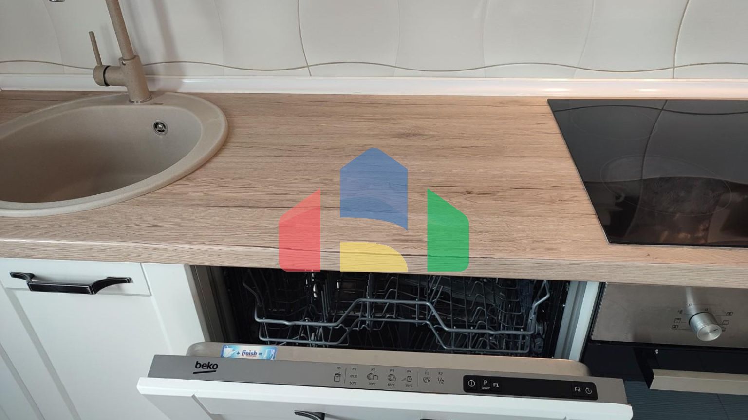 Квартира 97 м2 с собственным земельным участком в Добрых Водах