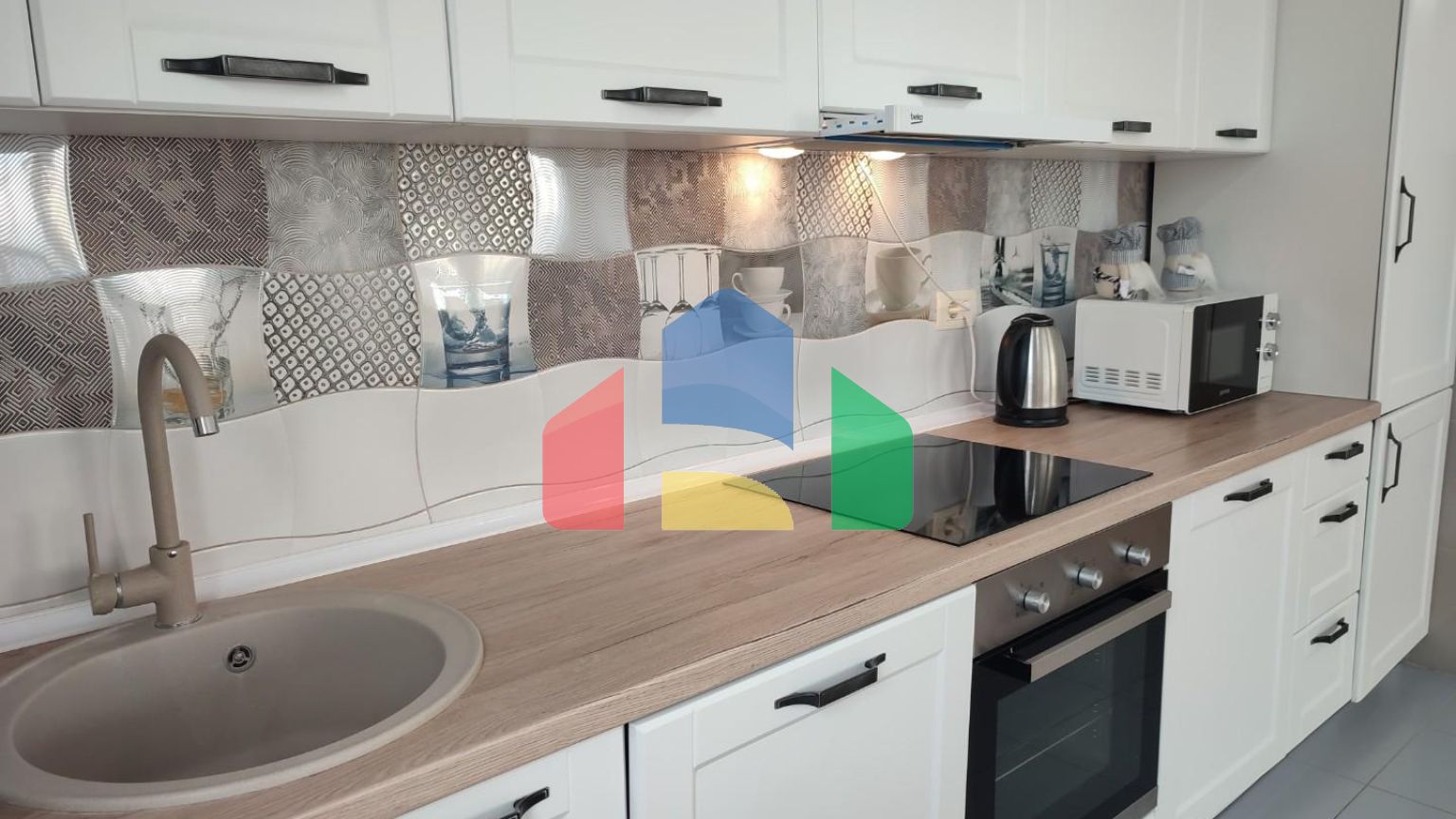 Квартира 97 м2 с собственным земельным участком в Добрых Водах