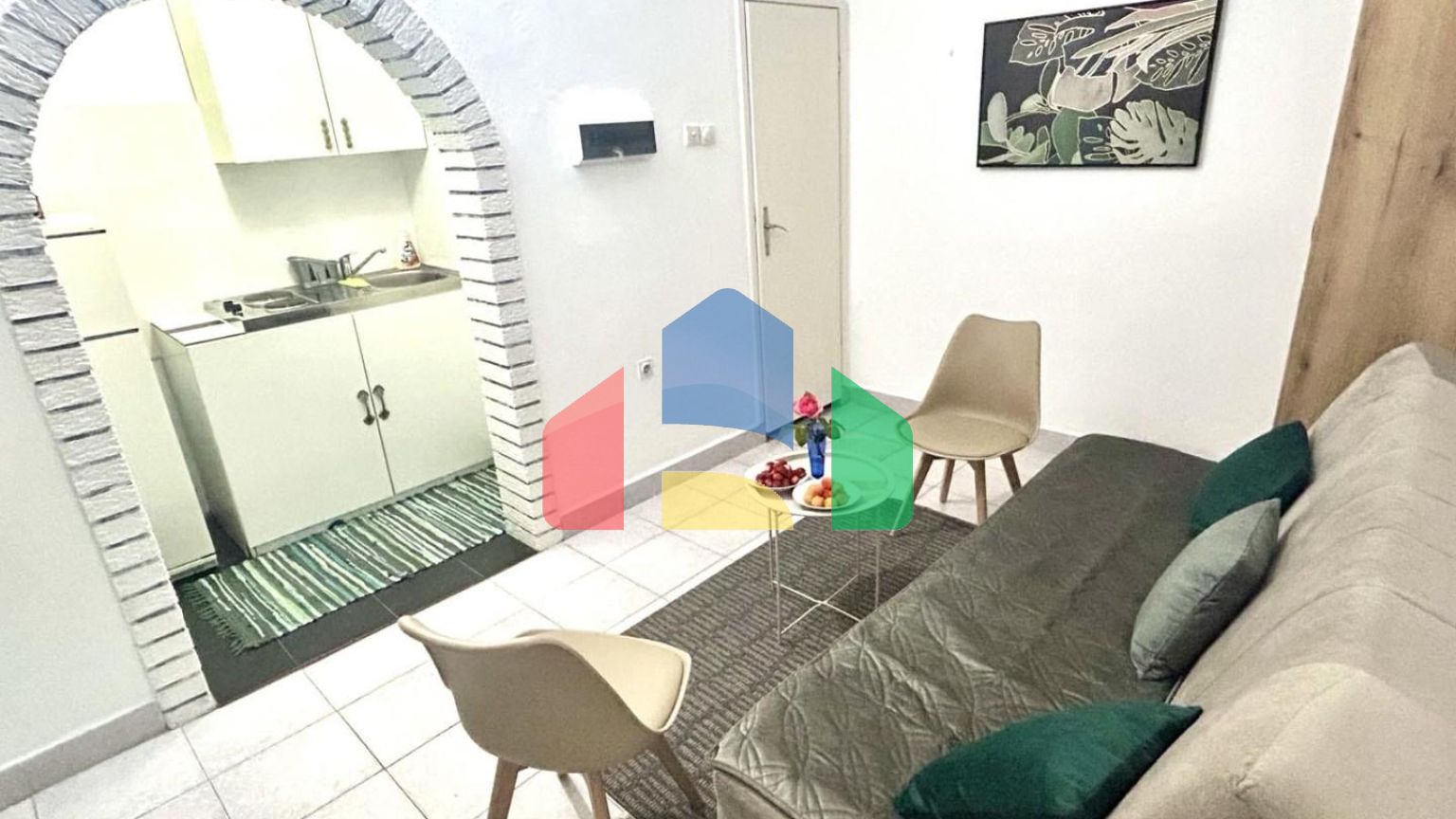 Мини отель в Добры Воды на отличной локации не далеко от пляжа с видом на море.