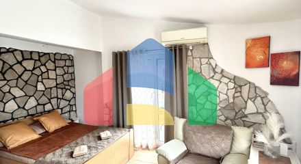 Мини отель в Добры Воды на отличной локации не далеко от пляжа с видом на море. Мини отель в Добры Воды на отличной локации не далеко от пляжа с видом на море.