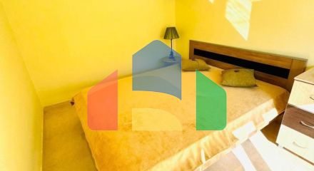 Вилла в Добры воды с панорамным видом на море и бассейном, недалеко от пляжа.