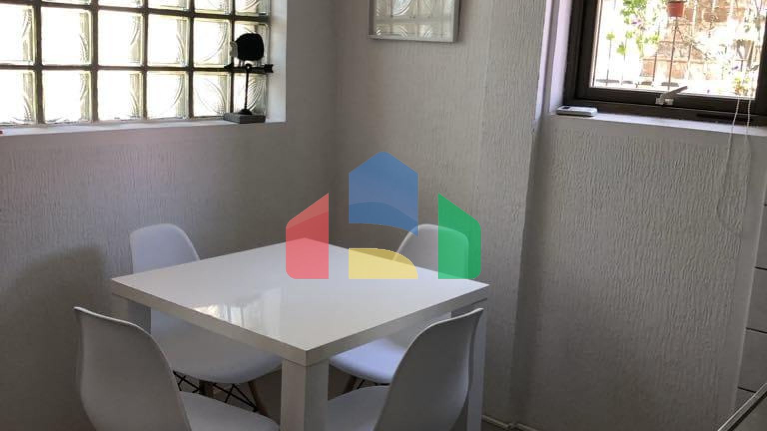 Отель с рестораном в одном из самых туристических мест Черногории, Добры воды.