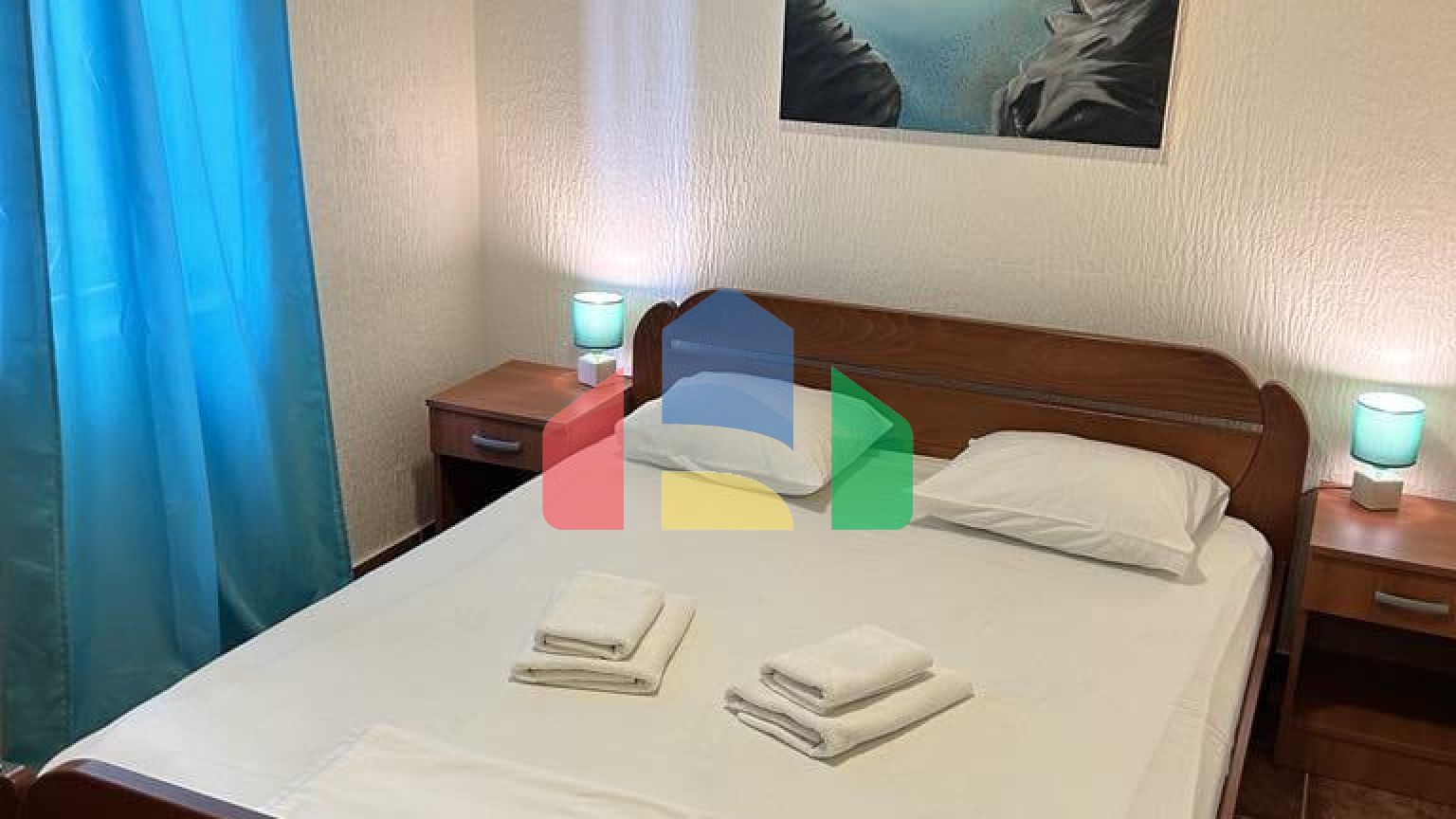 Отель с рестораном в одном из самых туристических мест Черногории, Добры воды.