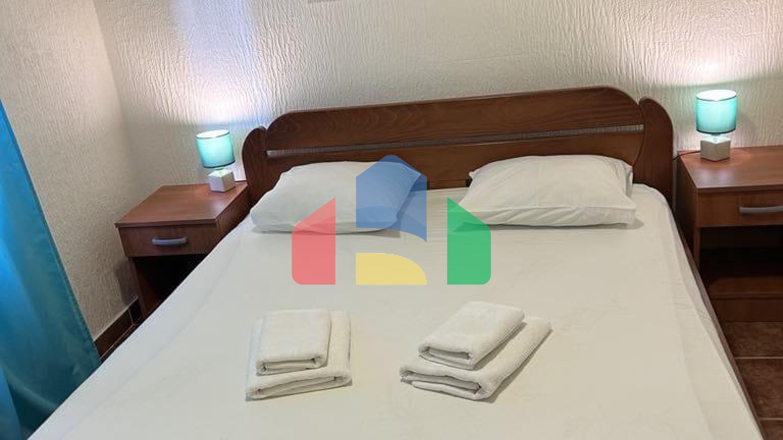 Отель с рестораном в одном из самых туристических мест Черногории, Добры воды.