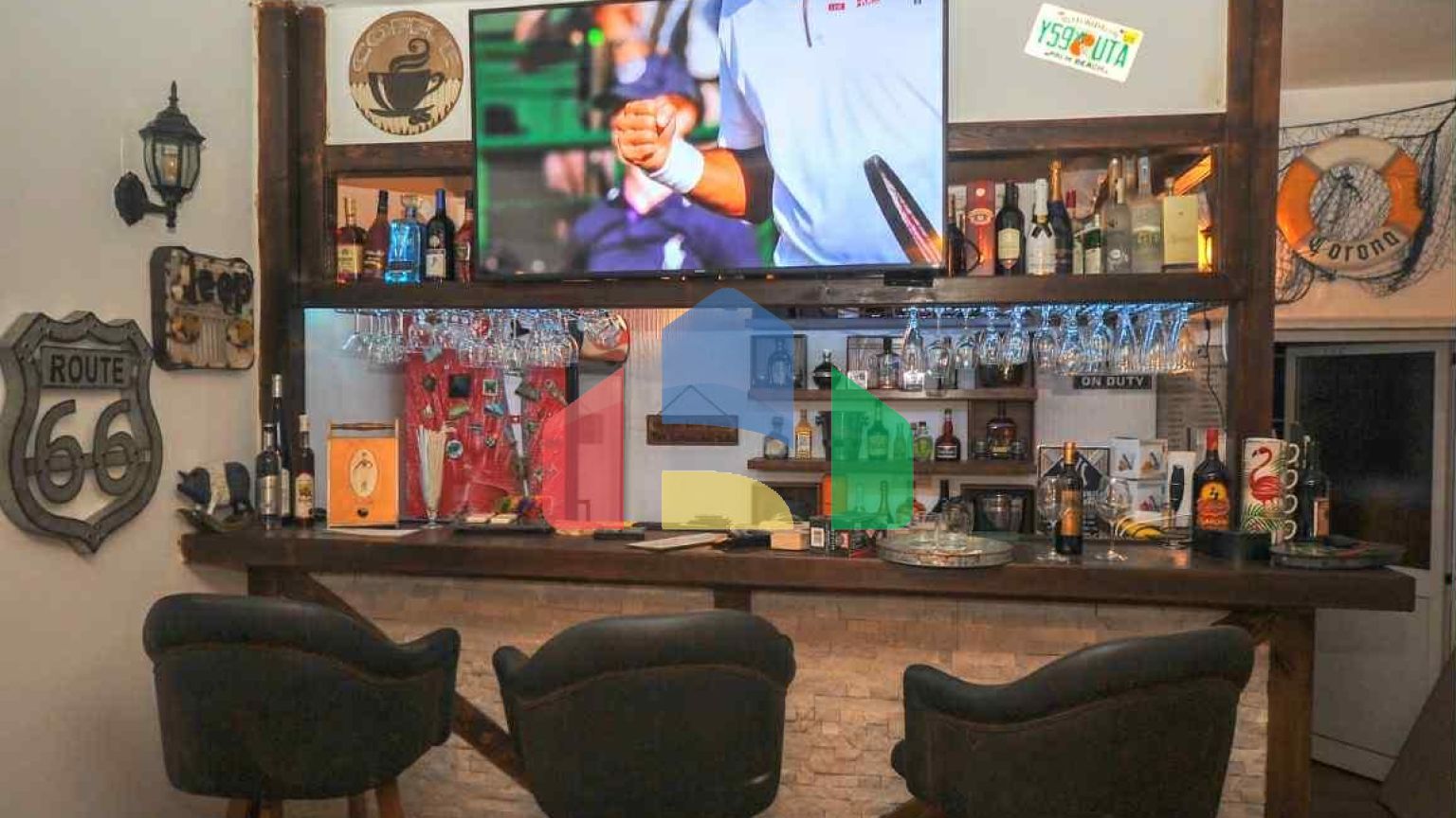 Отель с рестораном в одном из самых туристических мест Черногории, Добры воды.