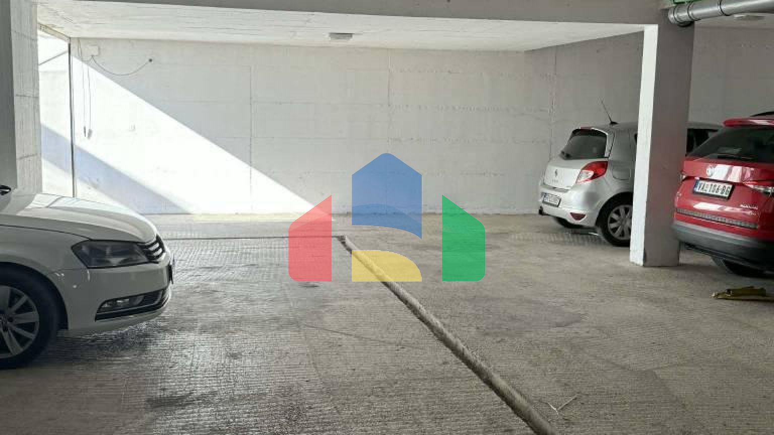 Квартира c гаражом в поселке Добры Воды с двумя спальнями