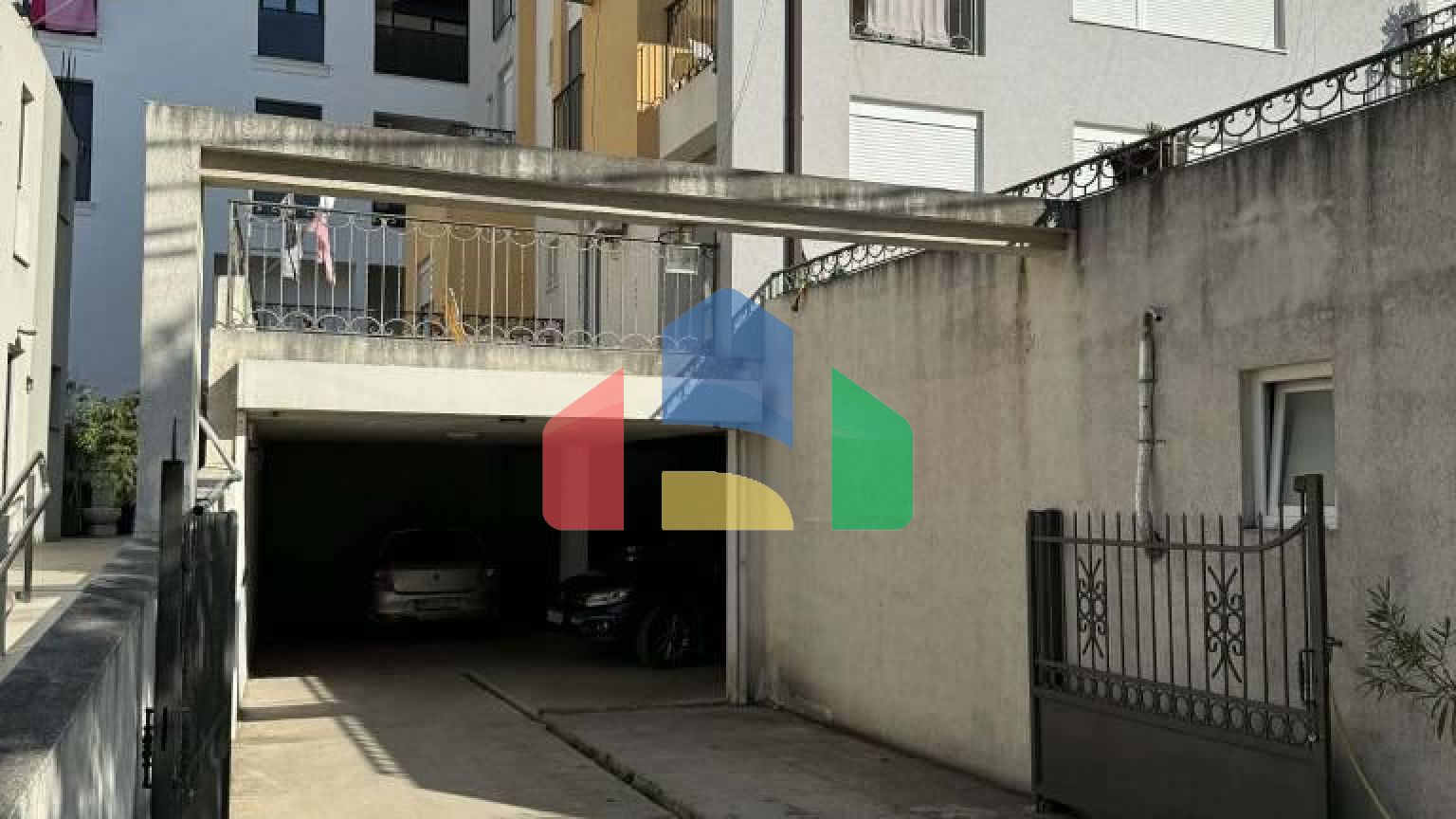 Квартира c гаражом в поселке Добры Воды с двумя спальнями