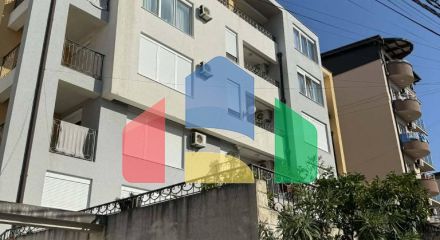 Квартира c гаражом в поселке Добры Воды с двумя спальнями