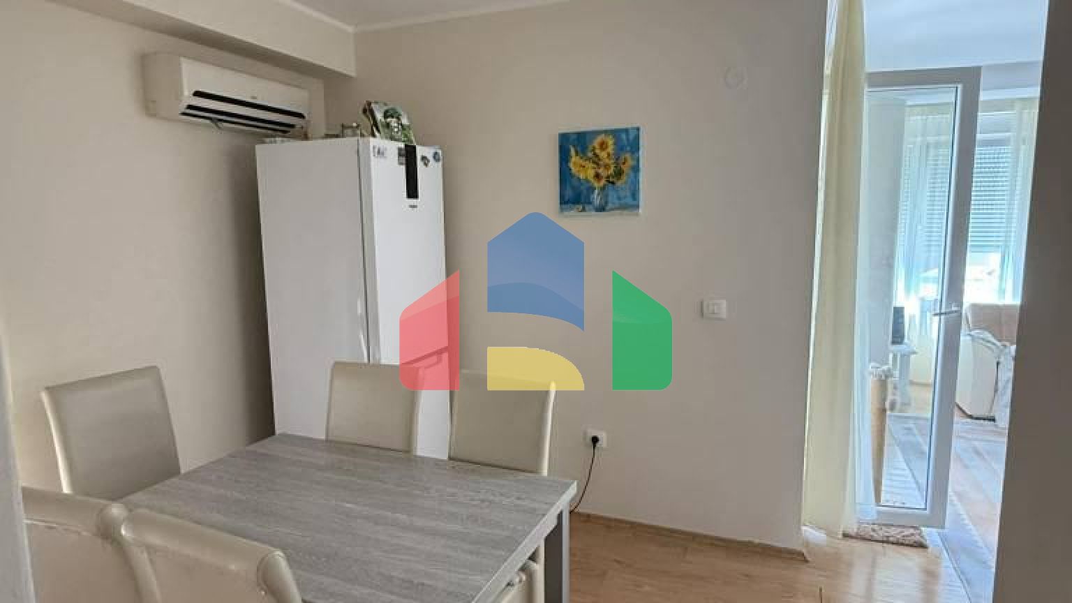 Квартира c гаражом в поселке Добры Воды с двумя спальнями