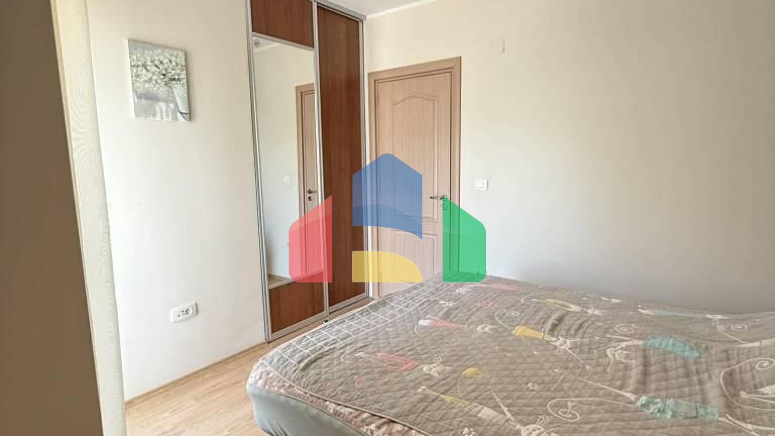 Квартира c гаражом в поселке Добры Воды с двумя спальнями