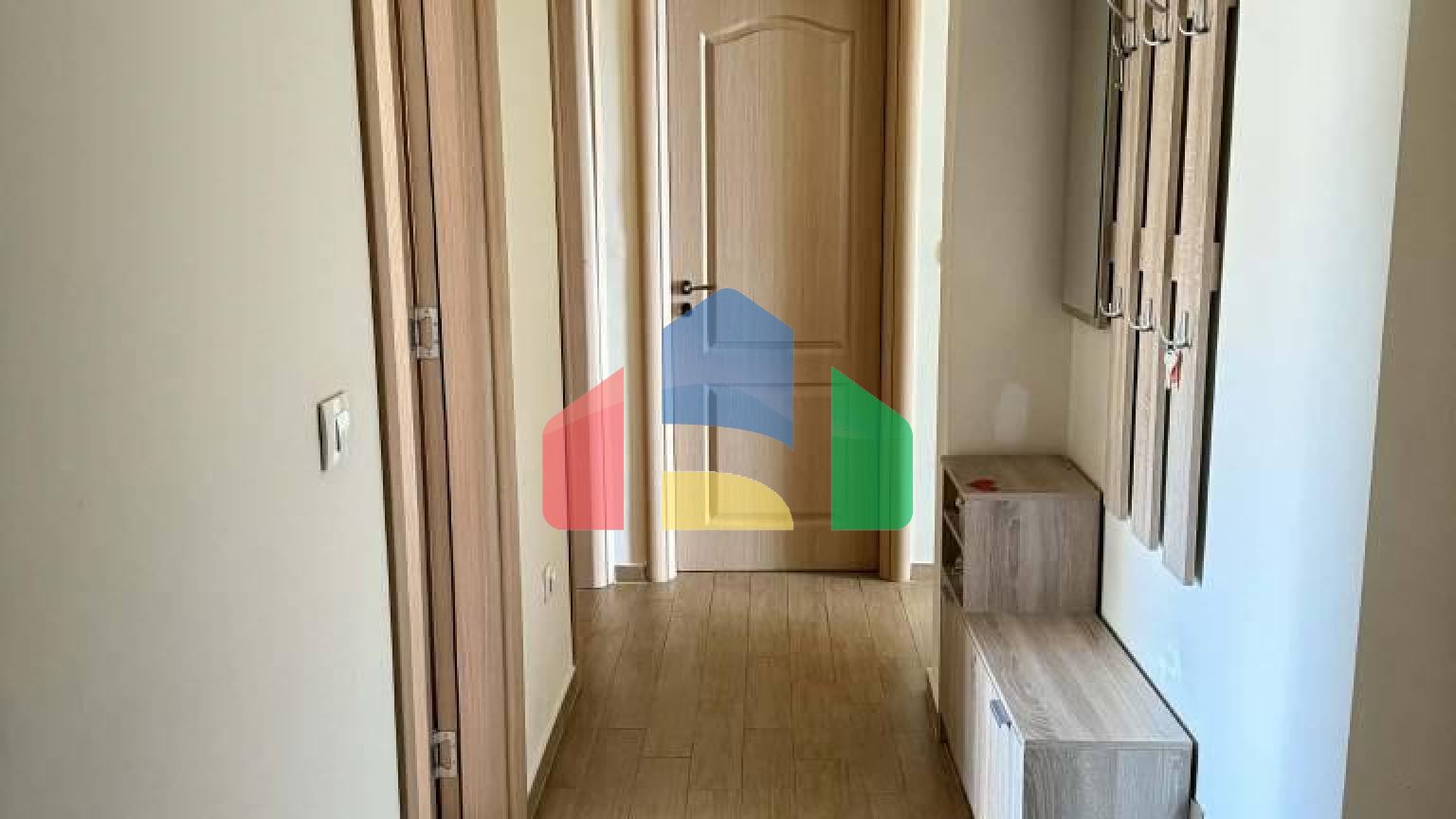 Квартира c гаражом в поселке Добры Воды с двумя спальнями