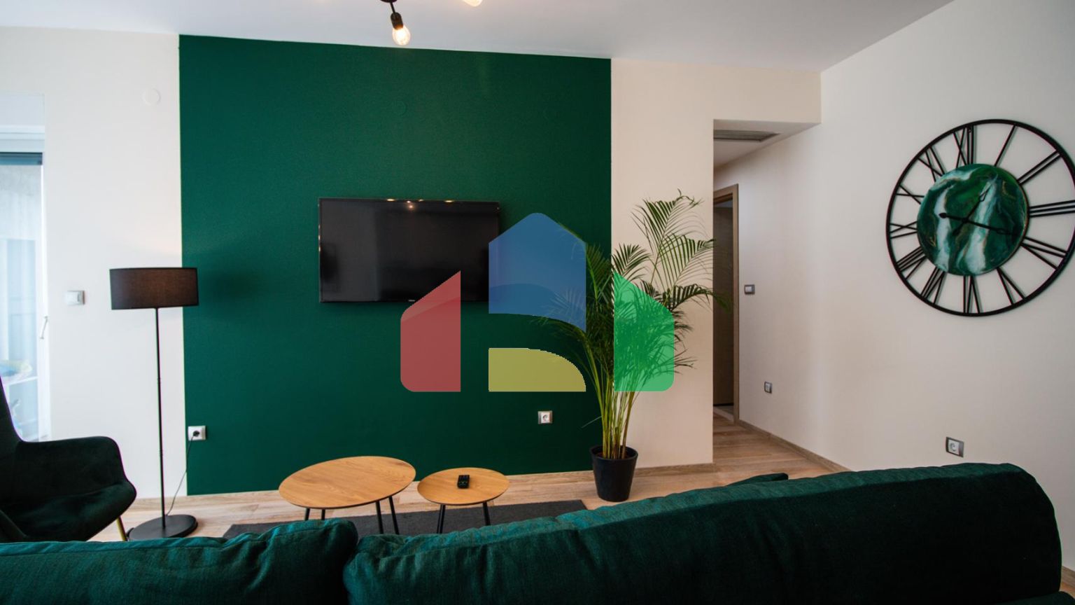 Уникальная квартира в современном комплексе с бассейном (Доброта, Котор)