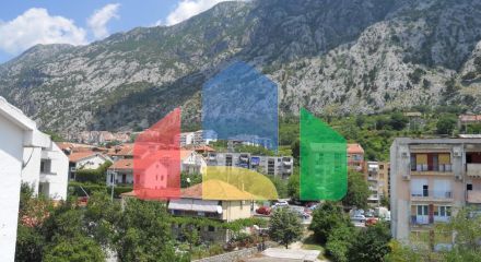 Apartment in Dobrota with sea view