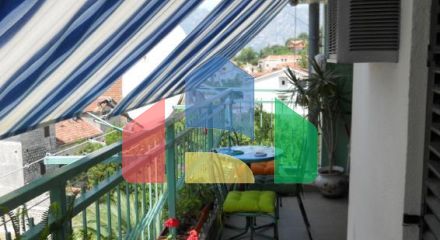 Apartment in Dobrota with sea view