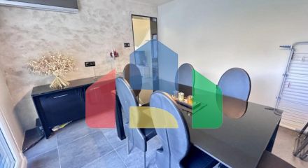 Роскошная двухуровневая квартира с видом на море Котор, район Доброта Роскошная двухуровневая квартира с видом на море Котор, район Доброта