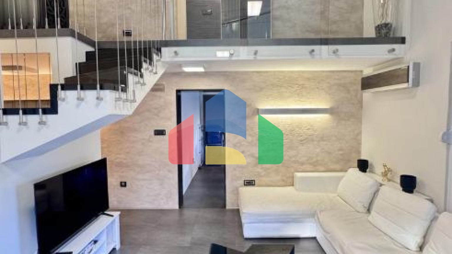 Роскошная двухуровневая квартира с видом на море Котор, район Доброта