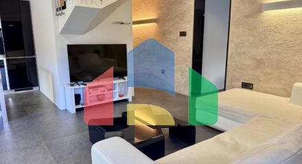 Роскошная двухуровневая квартира с видом на море Котор, район Доброта Роскошная двухуровневая квартира с видом на море Котор, район Доброта