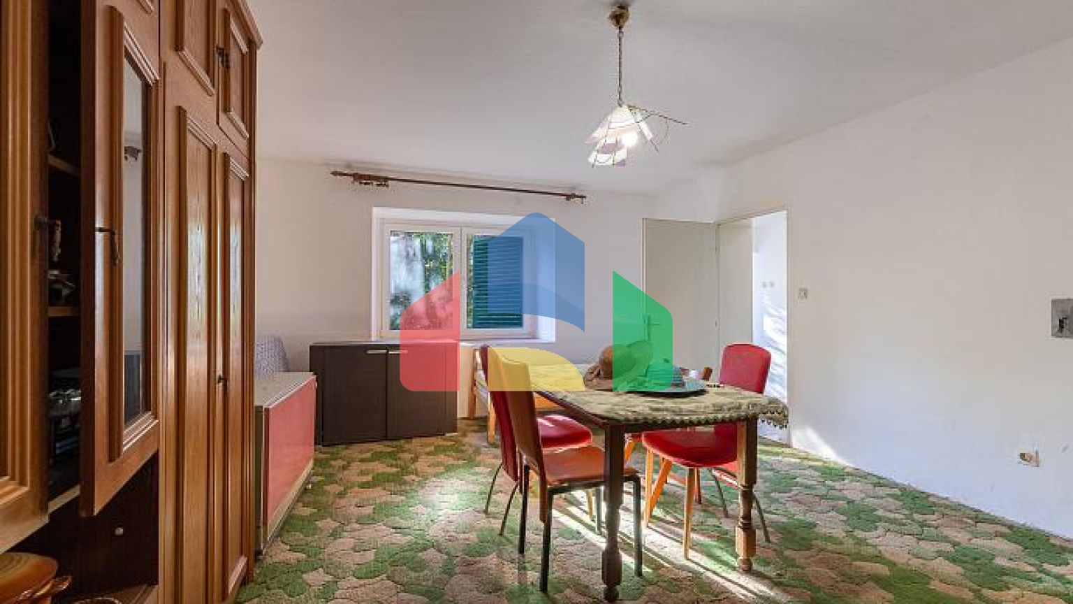 Продается – аутентичный каменный дом с панорамным видом на Бока-Которскую бухту