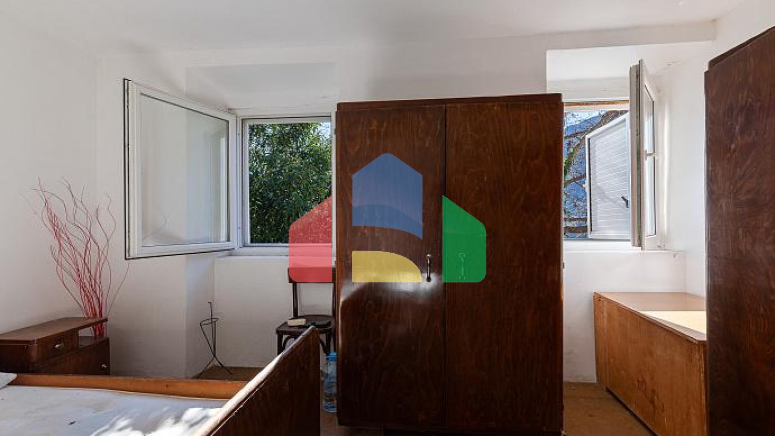 Продается – аутентичный каменный дом с панорамным видом на Бока-Которскую бухту