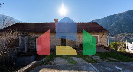 Продается – аутентичный каменный дом с панорамным видом на Бока-Которскую бухту Продается – аутентичный каменный дом с панорамным видом на Бока-Которскую бухту