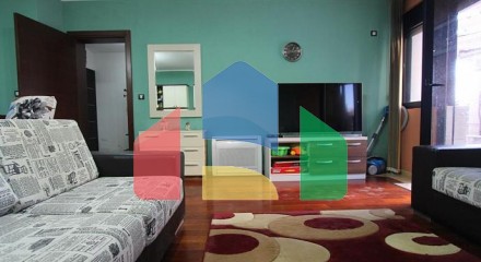 Apartment in a building with a pool 50 m from the sea