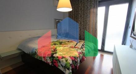 Apartment in a building with a pool 50 m from the sea