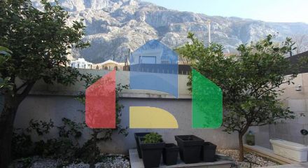 Квартира в здании с бассейном в 50 метрах от моря