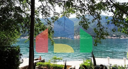 House on the first line to the sea in Dobrota, Kotor