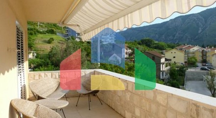 House in with pool in Dobrota