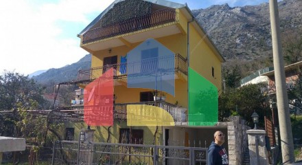 Three-story house in Morinje with a large yard