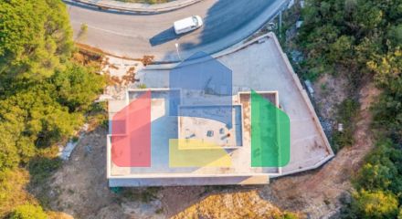 Недостроенная вилла в Херцег-Нови в 450 метрах от моря Недостроенная вилла в Херцег-Нови в 450 метрах от моря