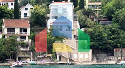A villa is offered for sale in Njivice, Herceg Novi community.