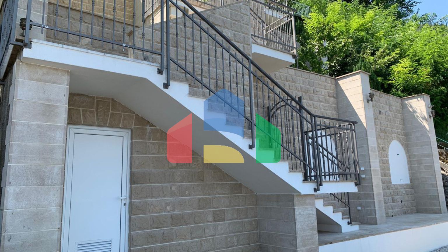 Предлагается к продаже вилла в Нивице, община Херцег-Нови.