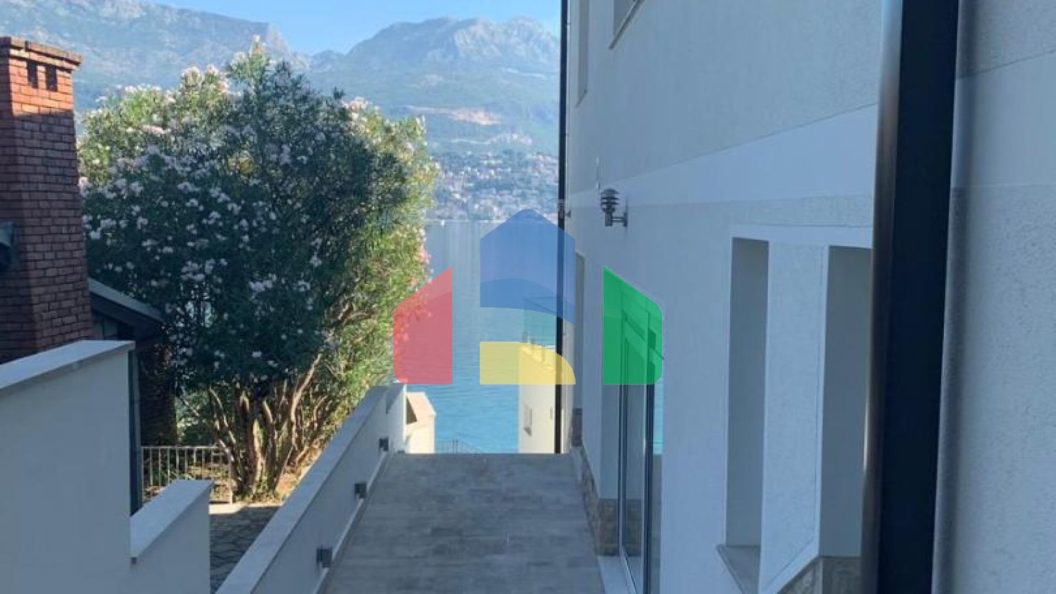 Предлагается к продаже вилла в Нивице, община Херцег-Нови.