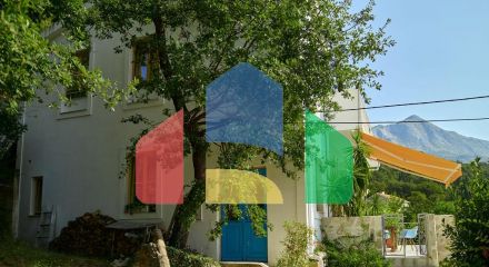 House with sea and forest view, 4 bedrooms and separate apartment in Sutorina, Herceg Novi