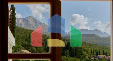 Дом с видом на море и лес, 4 спальни и отдельный апартамент в Суторине, Герцег-Нови Дом с видом на море и лес, 4 спальни и отдельный апартамент в Суторине, Герцег-Нови