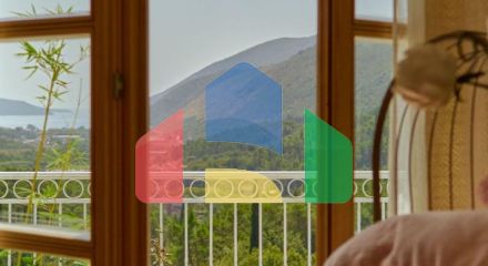 Дом с видом на море и лес, 4 спальни и отдельный апартамент в Суторине, Герцег-Нови Дом с видом на море и лес, 4 спальни и отдельный апартамент в Суторине, Герцег-Нови