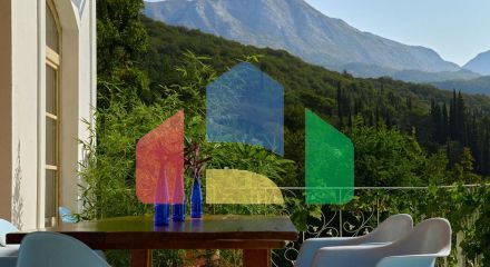 Дом с видом на море и лес, 4 спальни и отдельный апартамент в Суторине, Герцег-Нови Дом с видом на море и лес, 4 спальни и отдельный апартамент в Суторине, Герцег-Нови