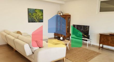 Просторная квартира с 3 спальнями и потрясающим видом на залив в современном комплексе в Херцег-Нови.