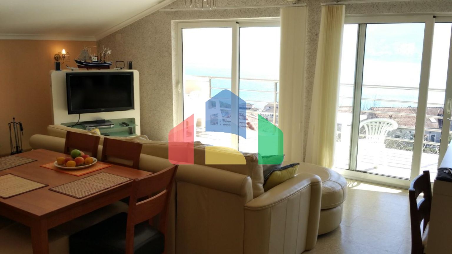 Двухэтажный дом в Херцег-Нови