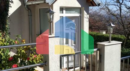 Двухэтажный дом в Херцег-Нови