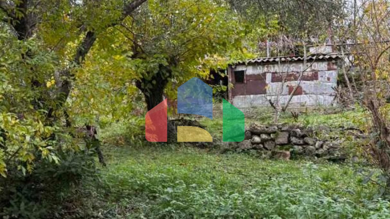 Имение с рушевиной и гостевым домиком в Херцег-Нови