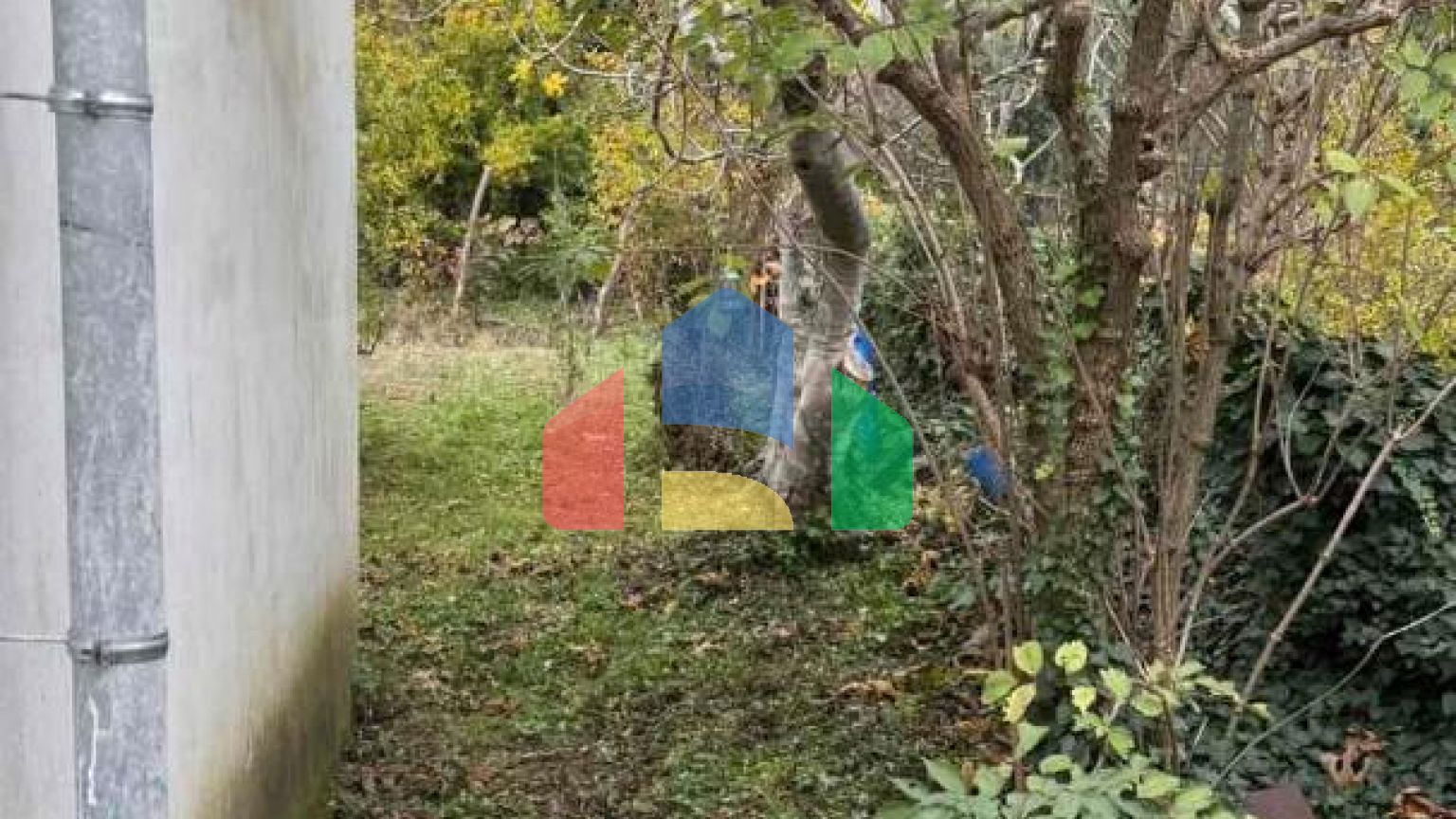 Имение с рушевиной и гостевым домиком в Херцег-Нови