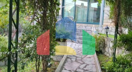 Продаётся каменный дом в Херцег-Нови, Каменари, с видом на море.