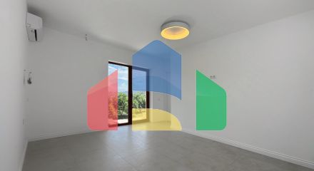 4 квартиры в комплексе для семейного отдыха в Каменари