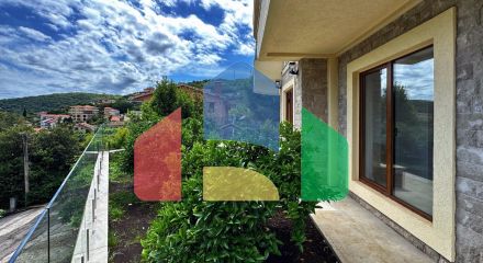 4 квартиры в комплексе для семейного отдыха в Каменари