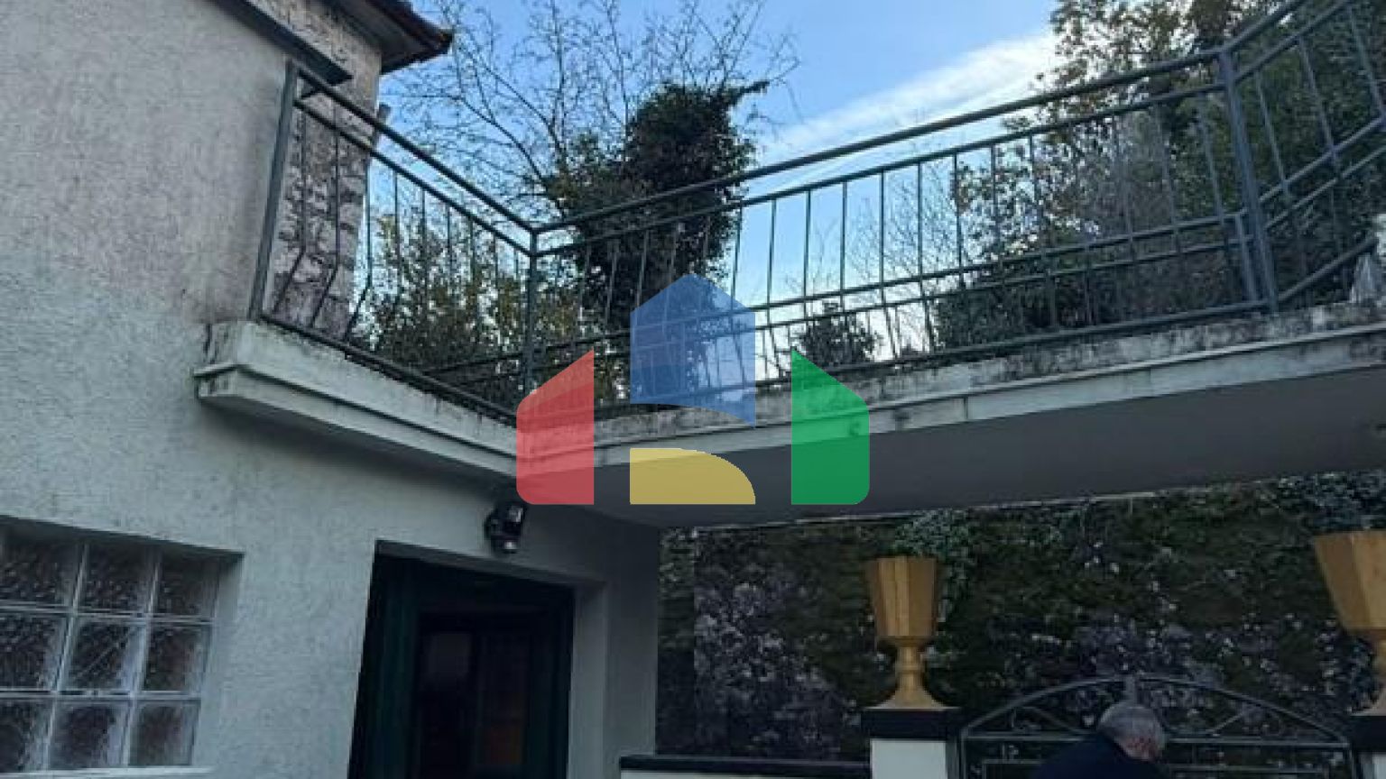 Продаётся каменный дом в Каменари, Которский залив.