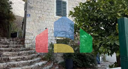 Продаётся каменный дом в Каменари, Которский залив.