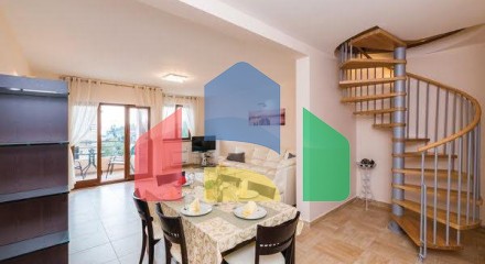 Duplex apartment in Kamenari in building with pool