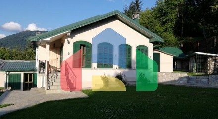 Three-storey house in a mountain paradise in Kolasin